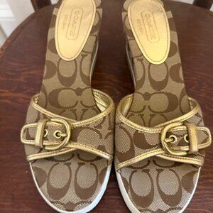 Coach Womens Perry Sandal Wedge 8B Casual Khaki Gold